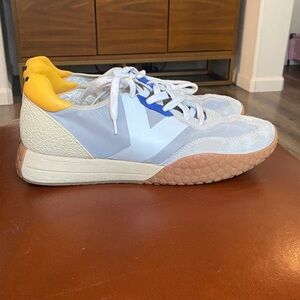 Stylish White and Yellow Sneakers keh.noo sneakers